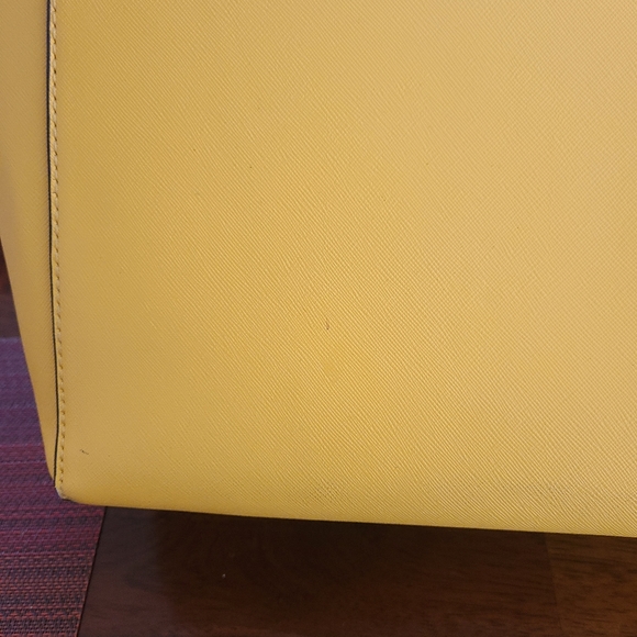 Yellow bag - Picture 6 of 16